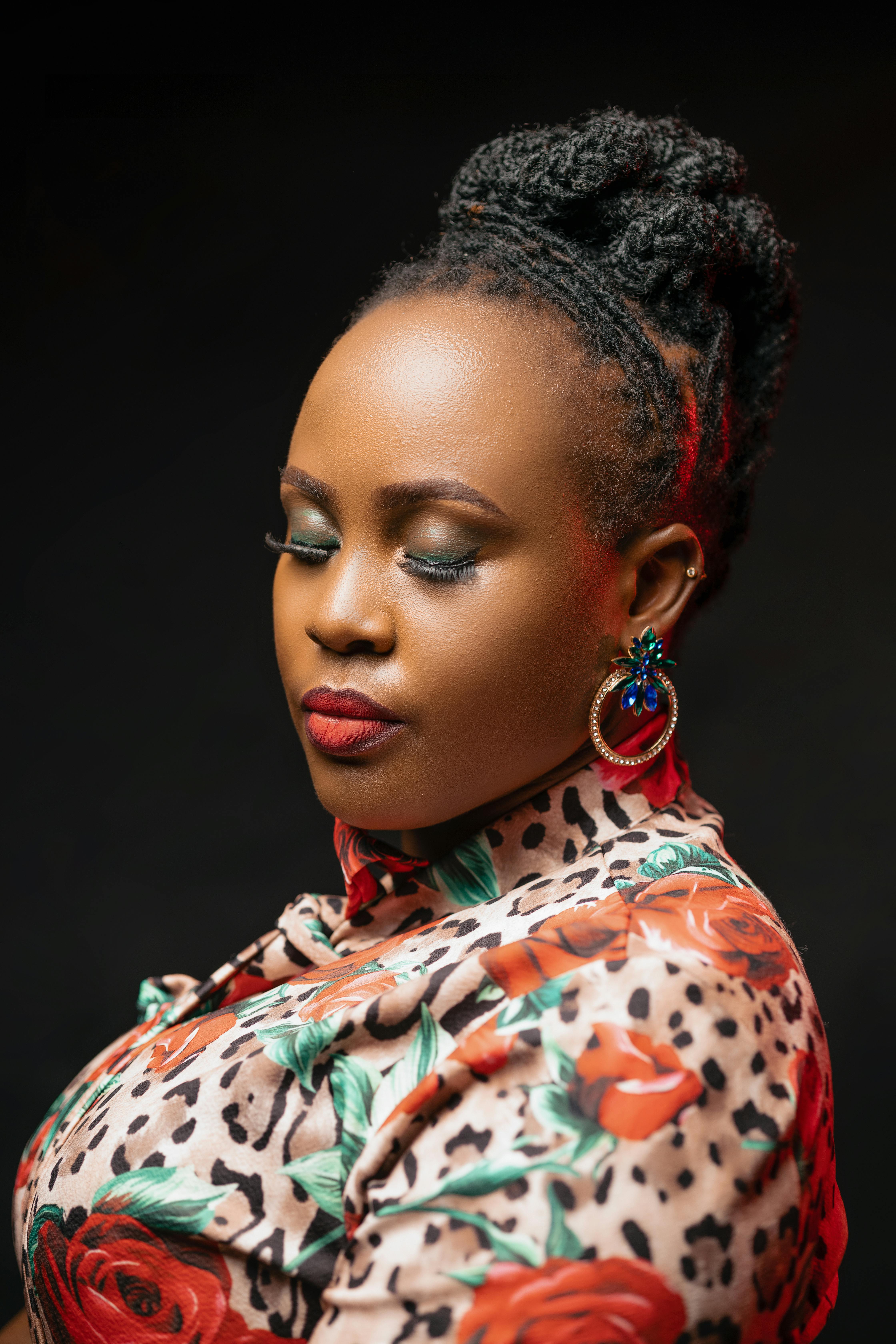 广告内容制作与团队协作照片