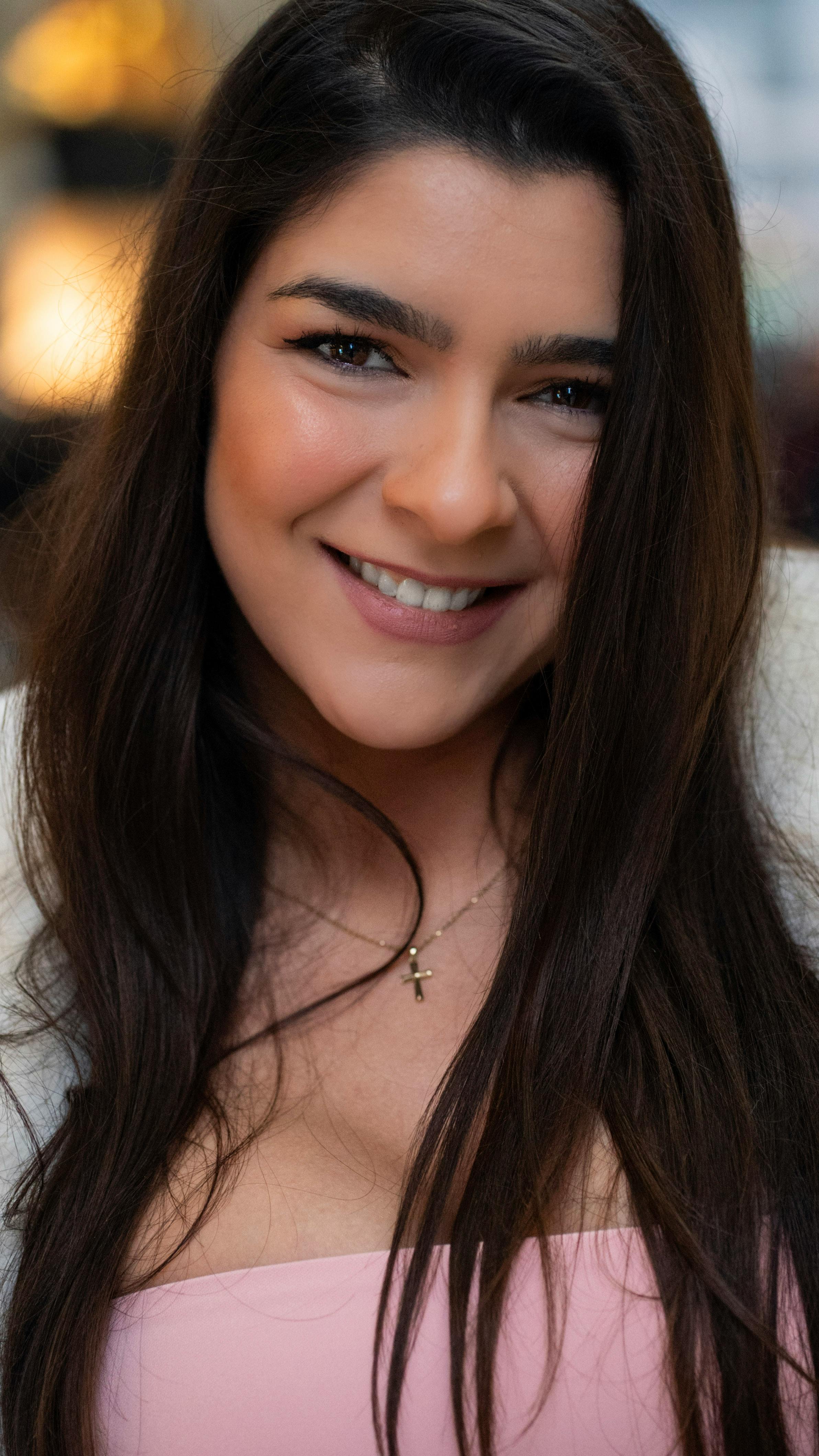 团队成员形象照片：后期剪辑与包装